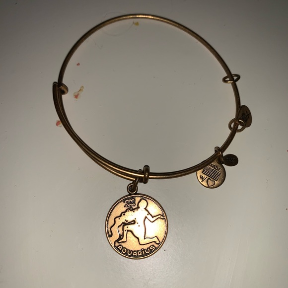 Alex & ani bracelet super cute, good condition - Picture 1 of 3